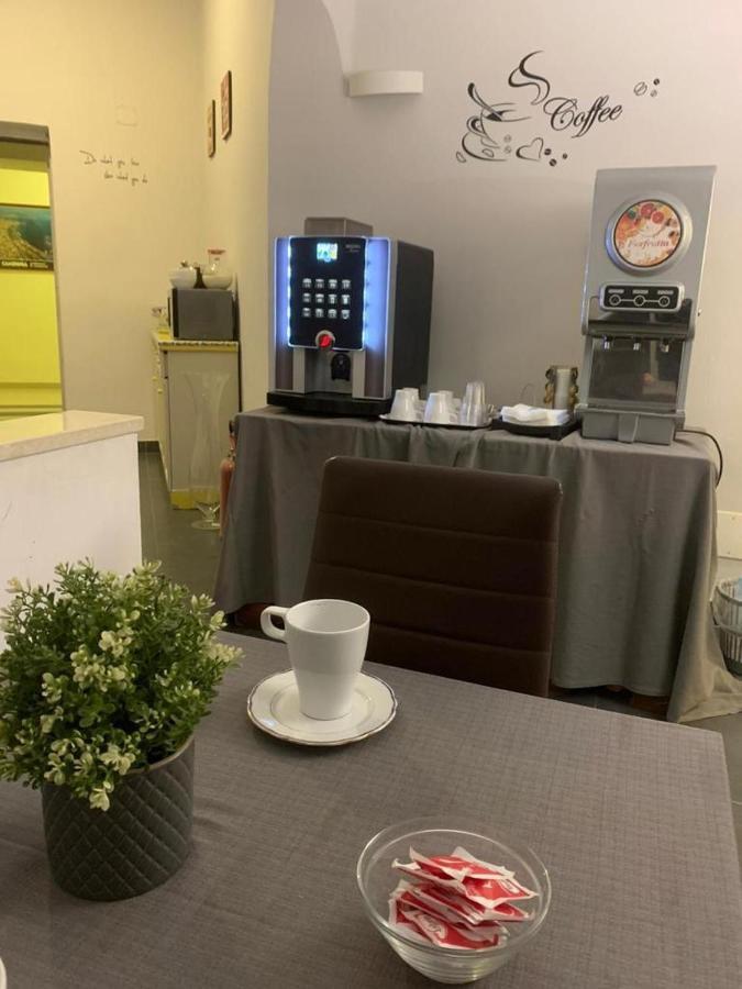 Ania Hotels Неаполь Экстерьер фото